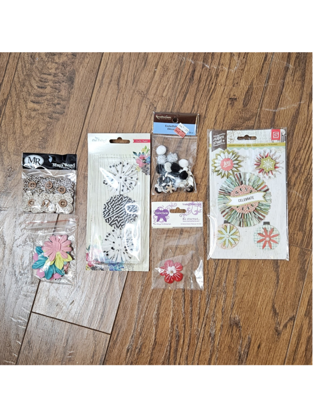 Scrapbook/Craft Lot Embellishments Flowers Brads Buttons New